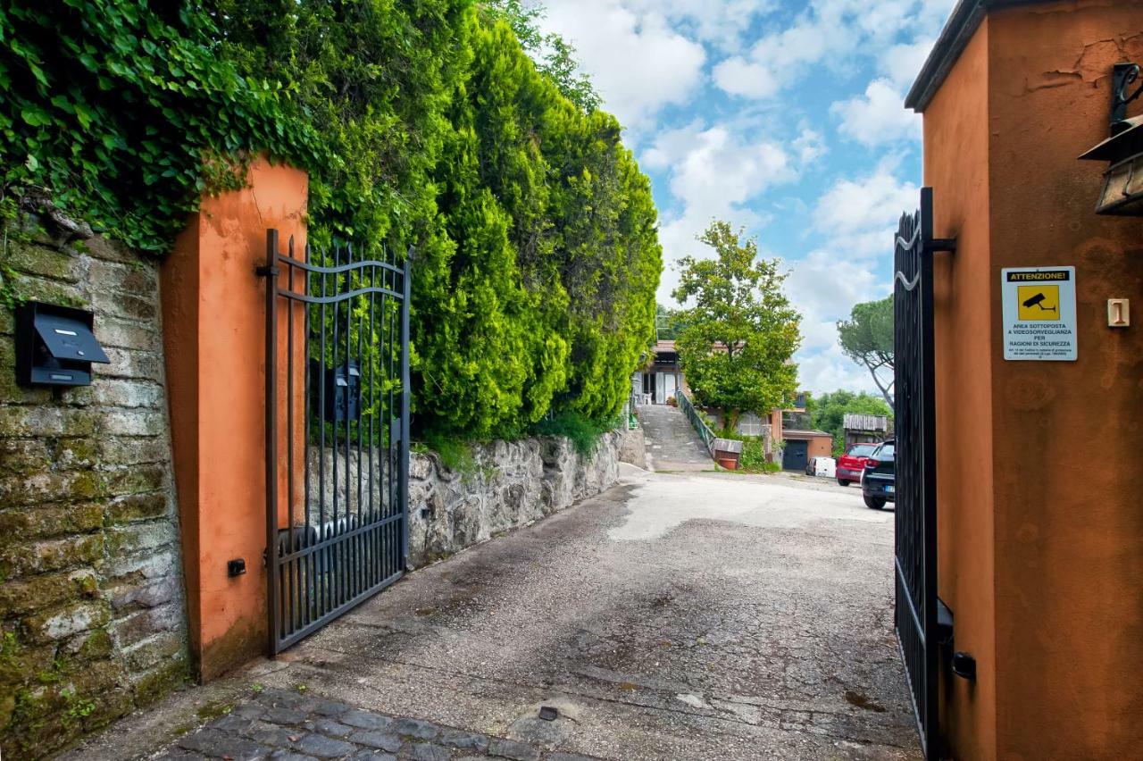 Villalbert Castel Gandolfo Exterior foto